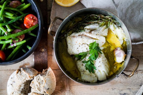 Sperziebonensalade met gekonfijte kabeljauw