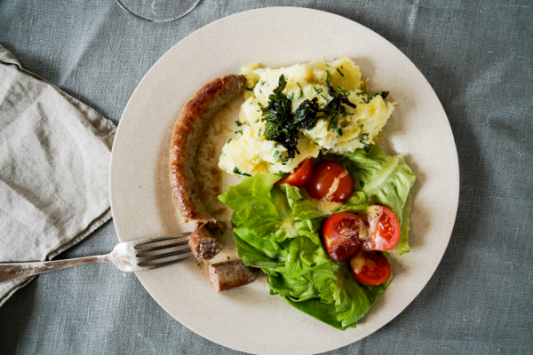 Kamper lamsworst met aardappelsalade en knapperige peterselie